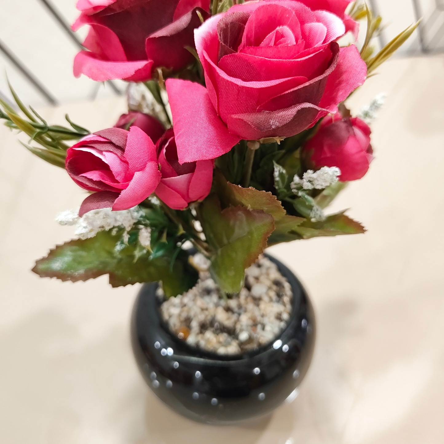 "Crimson Allure" Luxe Rose Bud Bouquet: High-Gloss Obsidian Cachepot with Perpetual Bloom